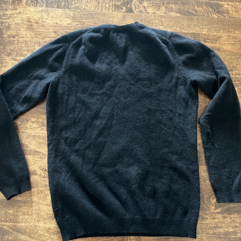 Charter Club cashmere Black V-Neck Sweater - Picture 3 of 5